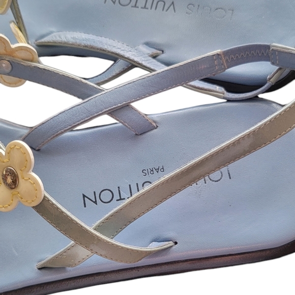LOUIS VUITTION Sandals Blue with Cream Colored Flower  Size 39.5 - US 9.5 - Picture 6 of 10